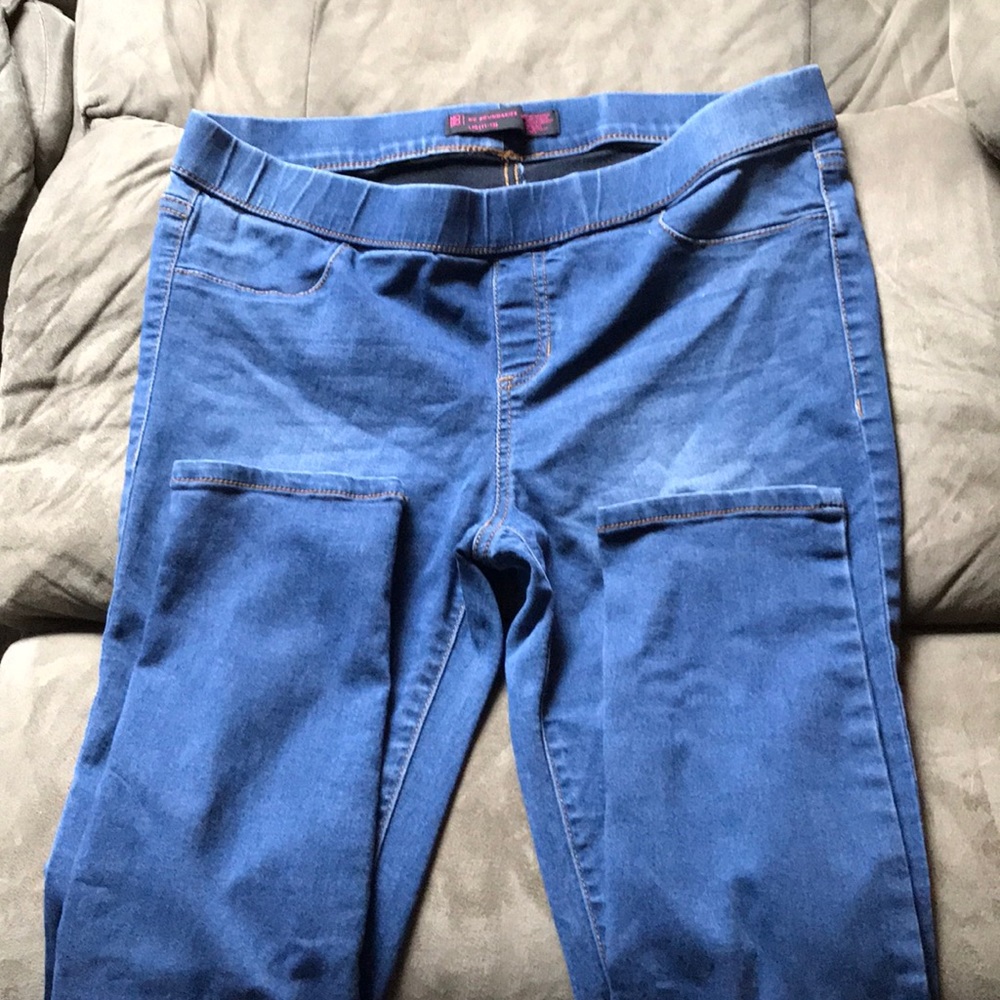 No Boundaries Stretch Jegging